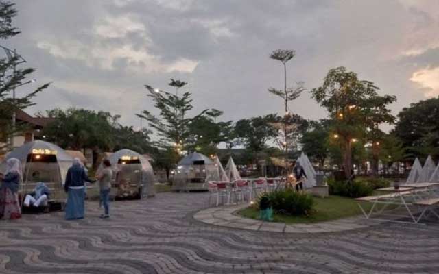 Kafe Tenda Dome, Tempat Nongkrong Unik di Surabaya
